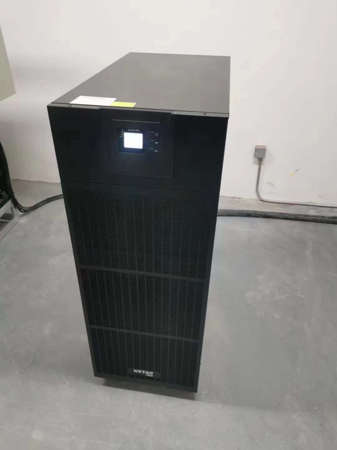 江苏某药企机房新增ups项目科士达80kva主机